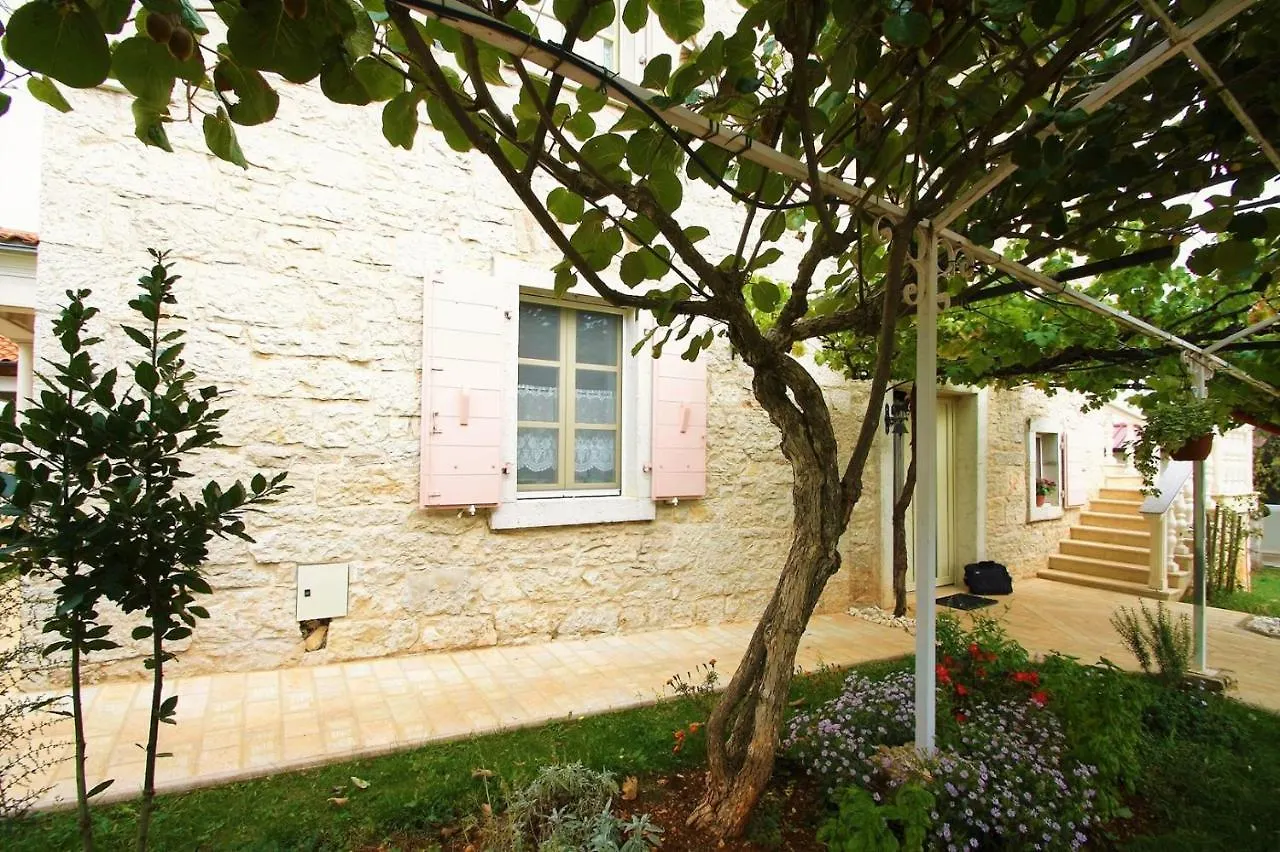 Apartment Marija Kaštelir